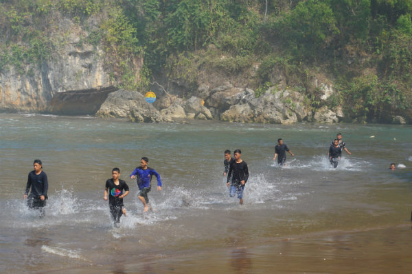 Diprediksi Gelombang Tinggi Pantai Di Gunungkidul Tetap