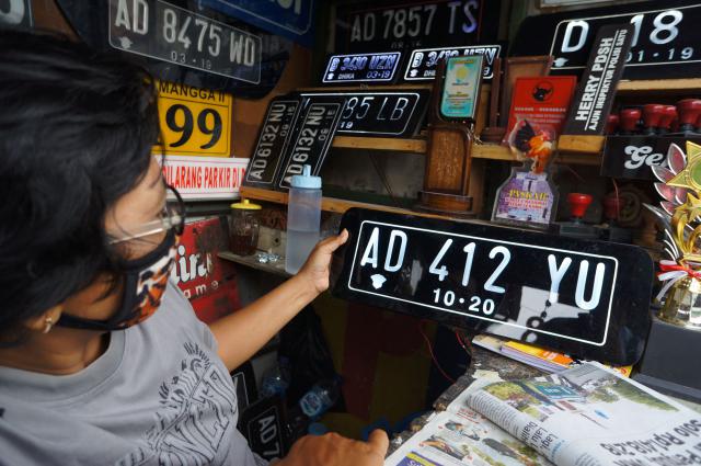 Warna Pelat Nomor Kendaraan Akan Diganti Putih, Ini Alasan Polisi