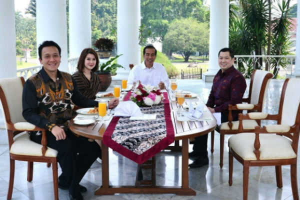 Presiden Jokowi Makan Soto Bersama Sejumlah Ketua Partai