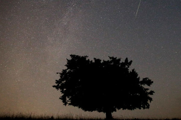 2 Hari, Bumi Dihujani Ratusan Meteor Perseid