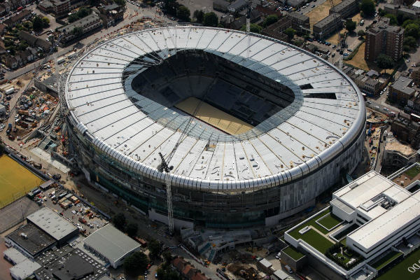 Penggunaan Stadion Baru Spurs Diundur karena Masalah Keamanan