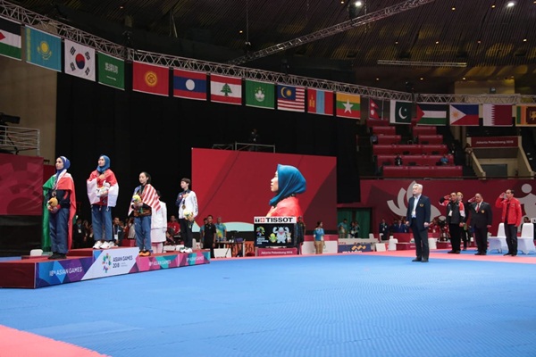 Inilah Defia Rosmaniar, Atlet Taekwondo yang Persembahkan Emas Pertama untuk Indonesia