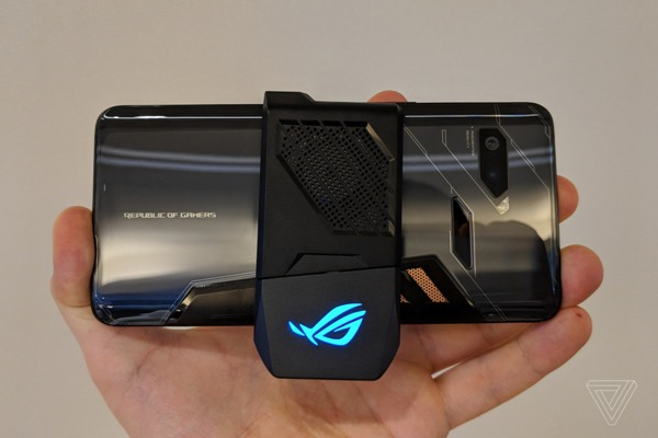 Asus ROG Phone Bakal Hadir dengan RAM Bervariasi