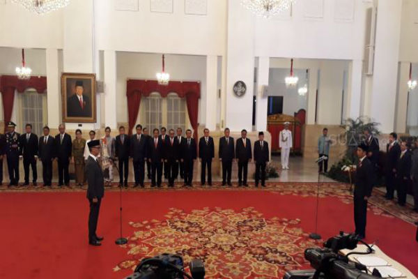 Jokowi Tetap Beri jatah Kursi Mensos ke Partai Golkar
