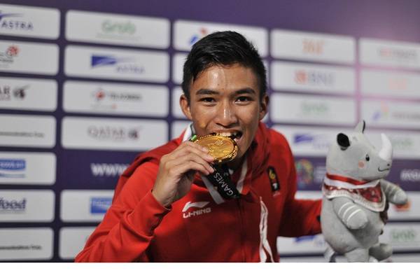 Ini Lho Alasan Atlet Pose Gigit Medali