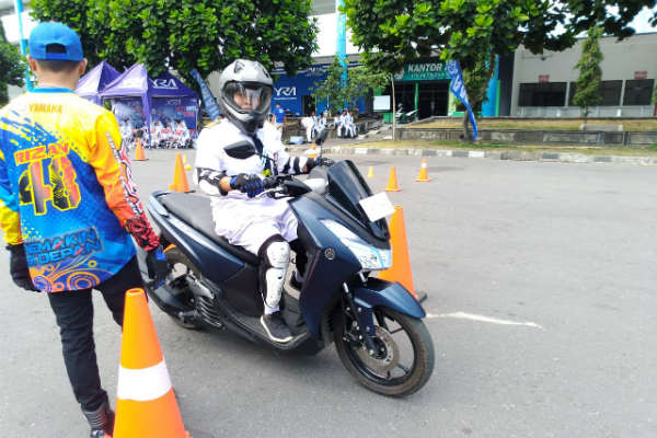 Yamaha Sebarkan Virus Safety Riding pada Pelajar dengan Lexi