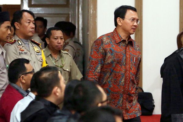 Ahok Ternyata Banyak Ditawari Perempuan Cantik