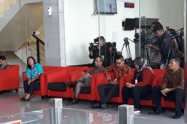  Mahfud MD Datangi Pimpinan KPK, Ada Apa?