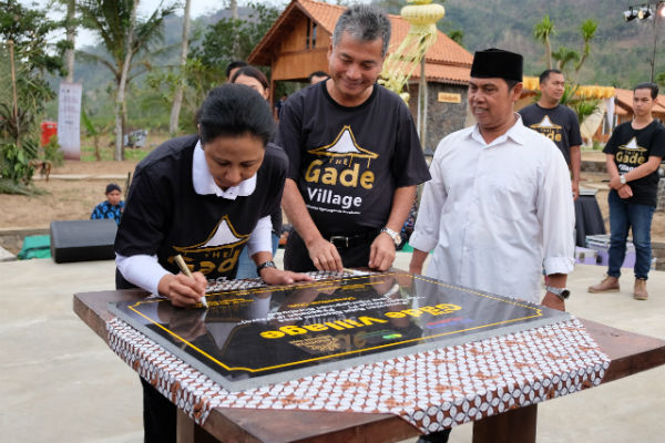 The Gade Village Magelang, Balkondes Bantuan BUMN untuk Bantu Ekonomi Warga Desa