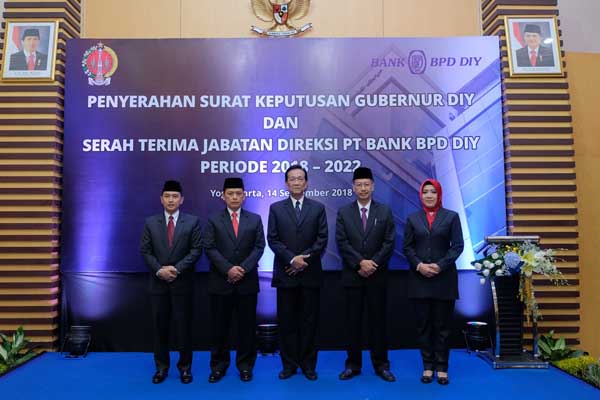  Gubernur DIY Resmi Tetapkan Direksi Bank BPD DIY Periode 2018-2022