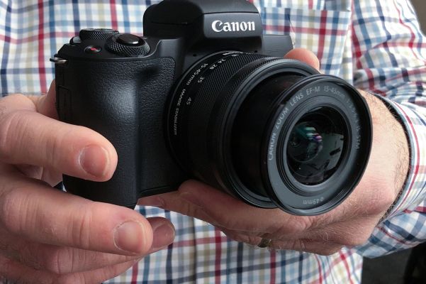 Canon Hadirkan EOS R Mirroless Full Frame di Indonesia
