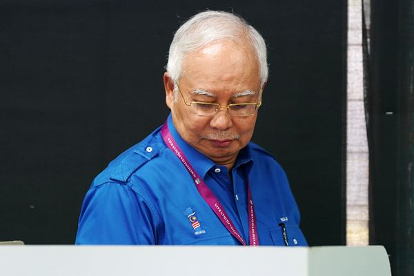 Ditahan, Mantan PM Malaysia Najib Razak Harus Menghadapi 21 Tuduhan Pencucian Uang