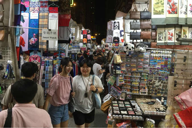 Ladies Market, Surga Belanja bagi Pelancong yang Tega Menawar Harga di  Hong Kong