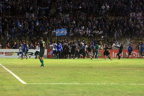 Sudah Lebih dari 60 Orang Tewas Gara-Gara Suporter Fanatik Sepak Bola di Indonesia