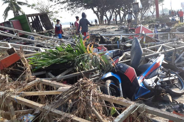 GEMPA DONGGALA : Hotel, Mal dan Rumah Sakit Runtuh, Ratusan Orang Masih Tertimbun