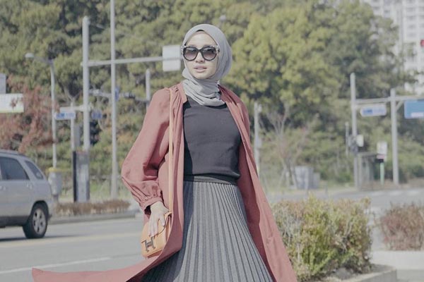 Duh, Suami Posting Foto Laudya Cynthia Bella Tanpa Hijab