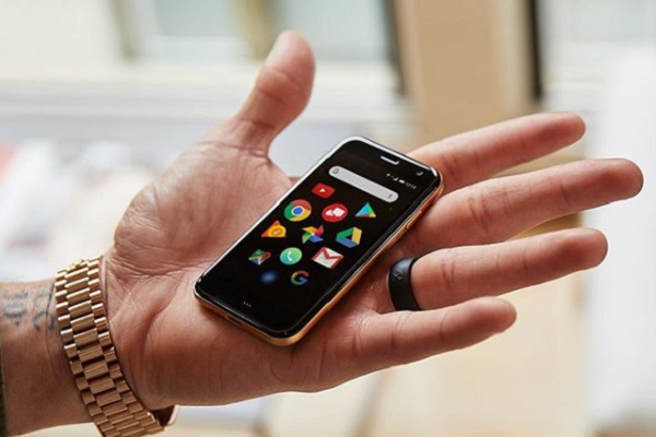 Ponsel Mini Palm Pakai Snapdragon 435 hingga RAM 3GB