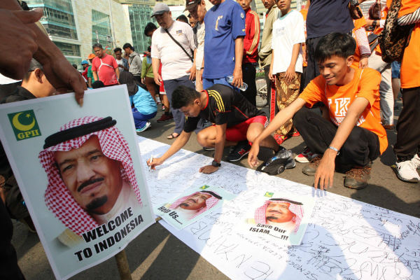 Raja Arab Saudi Sampaikan Dukacita kepada Keluarga Khashoggi