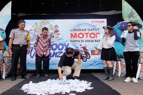 Pengunjung Jogja Bay Waterpark Peroleh Hadiah Sepeda Motor