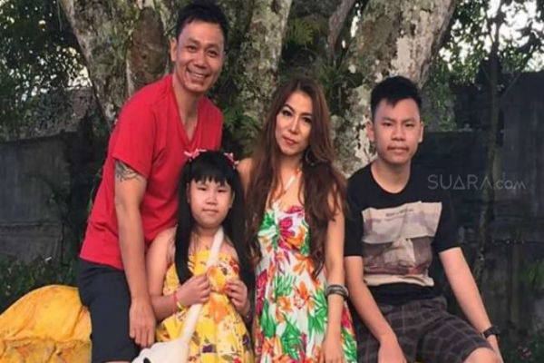 Sebelum Satu Keluarga Tewas, Sang Ayah Sempat Berkirim Pesan Janggal ke Grup WhatsApp Tetangga