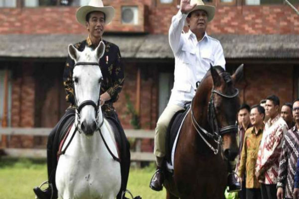 Hasil Survei, Jokowi Dikenal Merakyat, Prabowo Tegas