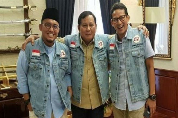 Prabowo Subianto Tiba-Tiba Muncul dengan Gaya Ala Bikers