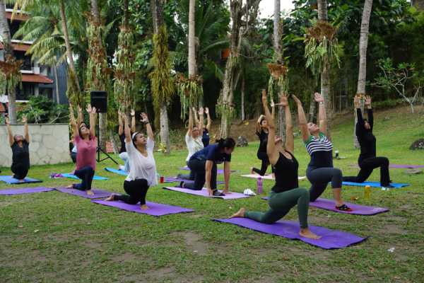 Sheraton Mustika Adakan Mindful Yoga Retreat 