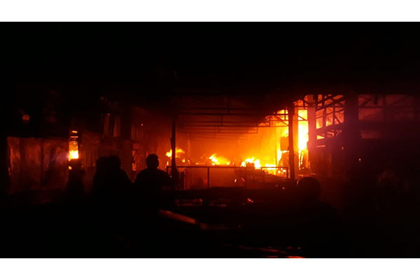 Pasar Legi Solo Ludes Terbakar, Api Diduga dari Ujung