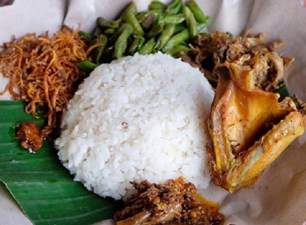 Mencicipi Nasi Puyung, Kuliner Khas Lombok yang Menggoda