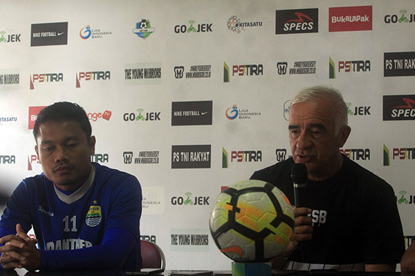 Ogah Kehilangan Pemain Lagi, Pelatih Persib Minta Anak Asuhnya Lebih Hati-Hati