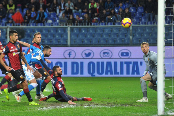  Liga Italia Pekan 12: Kalahkan Genoa, Napoli Jaga Jarak dengan Juve