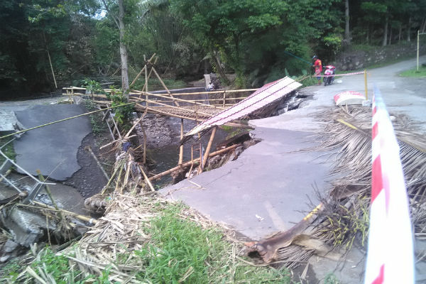 Jembatan Hancur, Akses Dusun Karanggeneng dan Gabugan Masih Putus