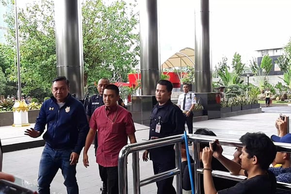 Bupati Pakpak Bharat Terima Uang dari Sejumlah Kepala Dinas