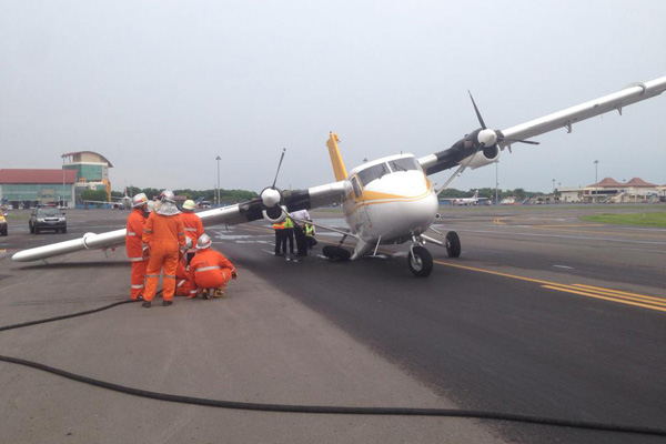 Pesawat Perintis Surabaya-Bawean Batal Terbang karena Landing Gear Roda Kanan Patah
