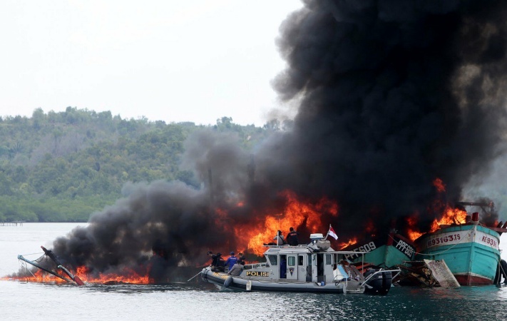 KM Gerbang Samudra I Terbakar, 3 Orang Dilaporkan Masih Hilang