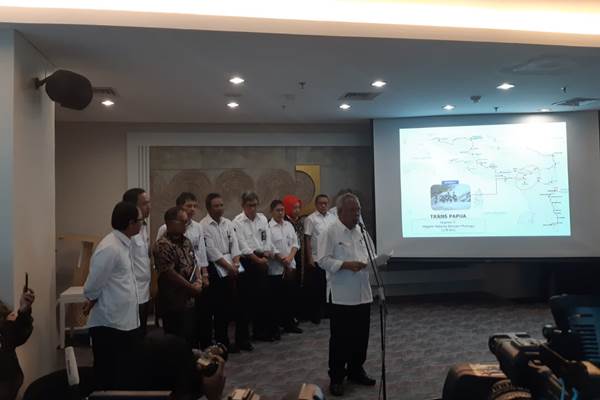 Proyek Jembatan Trans Papua Dihentikan Sementara Usai Pembunuhan 31 Pekerja