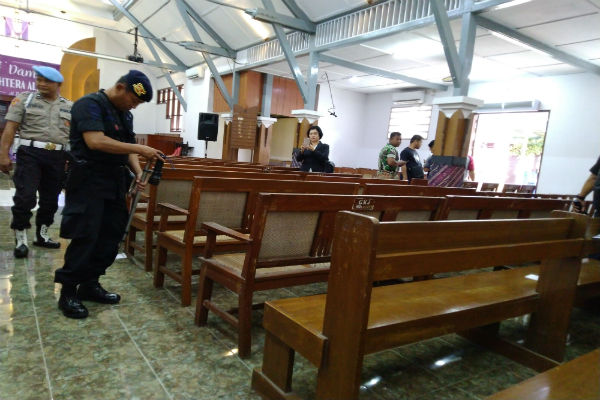 Tim Penjinak Bom Sterilisasi Lima Gereja di Kulonprogo
