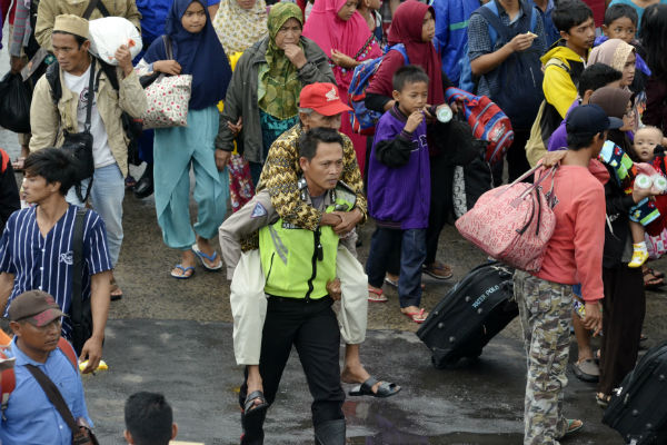 Seorang Balita di Sebesi Hilang Saat Tsunami Selat Sunda