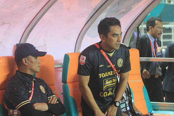 Pelatih PSS Sleman Matangkan Taktik di Spanyol 
