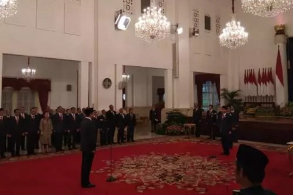 Doni Monardo Resmi Jabat Kepala BNPB Usai Dilantik Presiden Jokowi