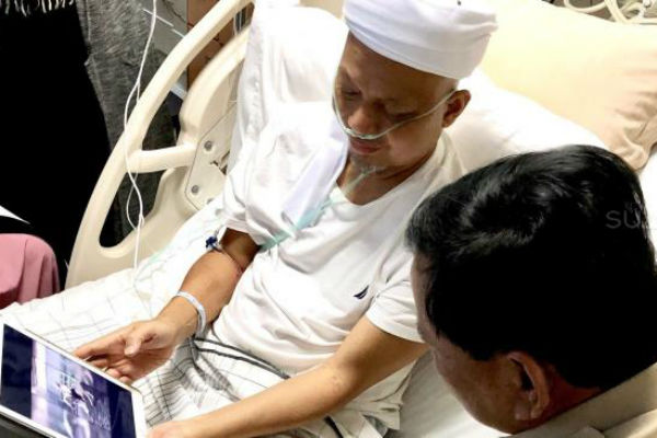 Dijenguk Prabowo, Ustaz Arifin Ilham Tunjukkan Banyak Video
