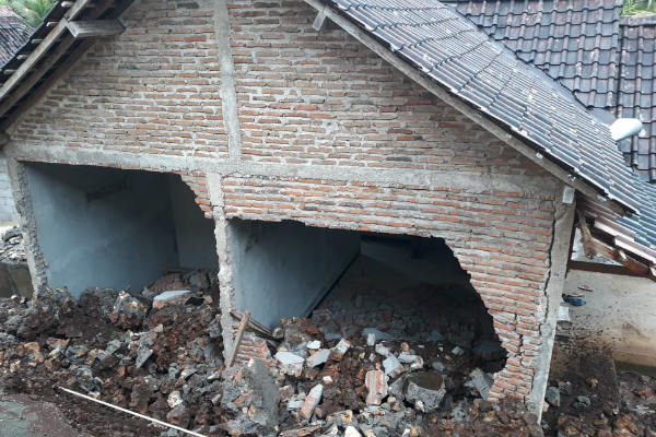 Hujan Deras Sebabkan Longsor Enam Titik di Gunungkidul