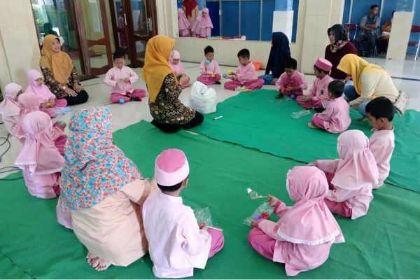 SD Muhammadiyah Pakel Gulirkan Program Jemput Bola
