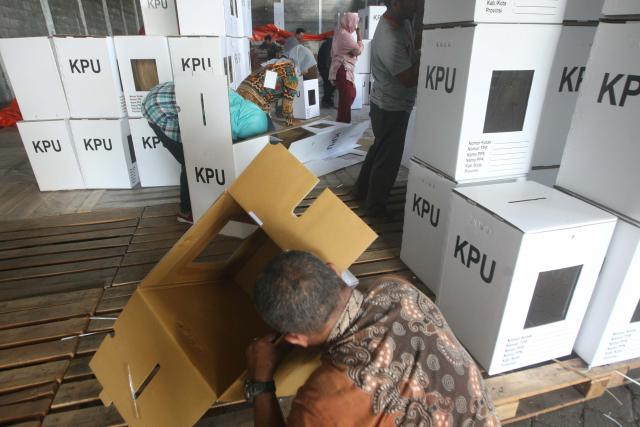 20 Orang Diterjunkan untuk Merakit 7.000 Kotak Suara di KPU Jogja