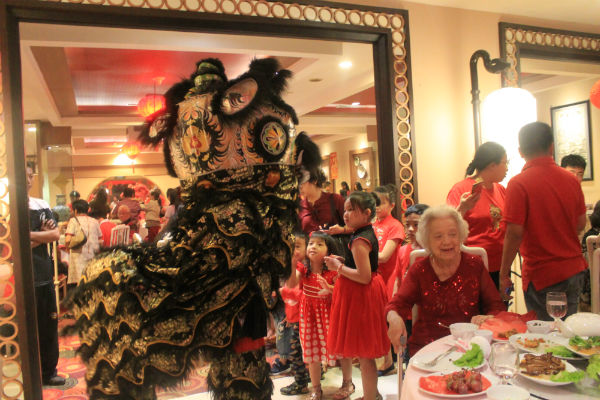 Penyanyi Mandarin Klasik Meriahkan Malam Tahun Baru Imlek di GQ Hotel