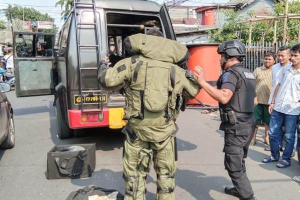 Koper Diduga Berisi Bom Disita di Jakarta Timur