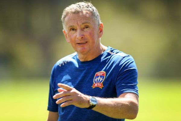 Pelatih Newcastle Jets Beri Ancaman untuk Kiper Persija