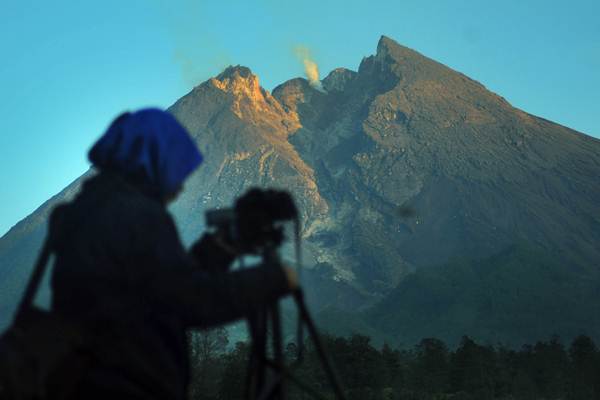 Juru Kunci: Gunung Merapi Malah Berbahaya Jika Tak Keluarkan Letusan Lava