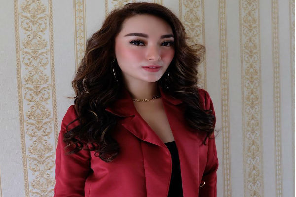 Wow, Umrah Bareng Keluarga, Zaskia Gotik Boyong 11 Orang
