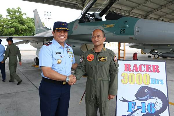 Nur Alimi, Orang Indonesia Ketiga Mengoleksi 3.000 Jam Terbang Bersama F-16